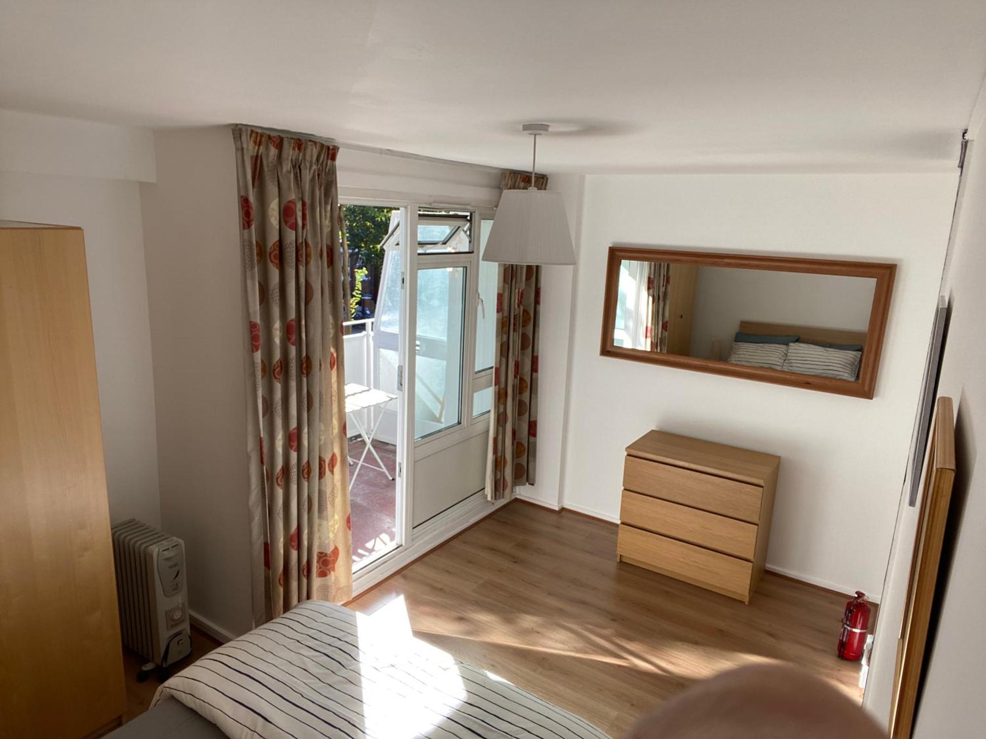 Beautiful 2 Bedroom & Balcony Flat In Central ลอนดอน ภายนอก รูปภาพ