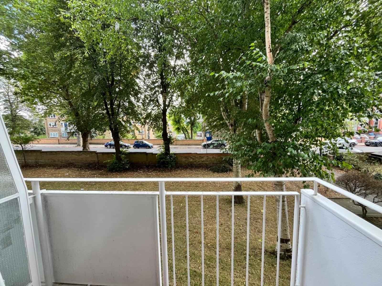 Beautiful 2 Bedroom & Balcony Flat In Central ลอนดอน ภายนอก รูปภาพ